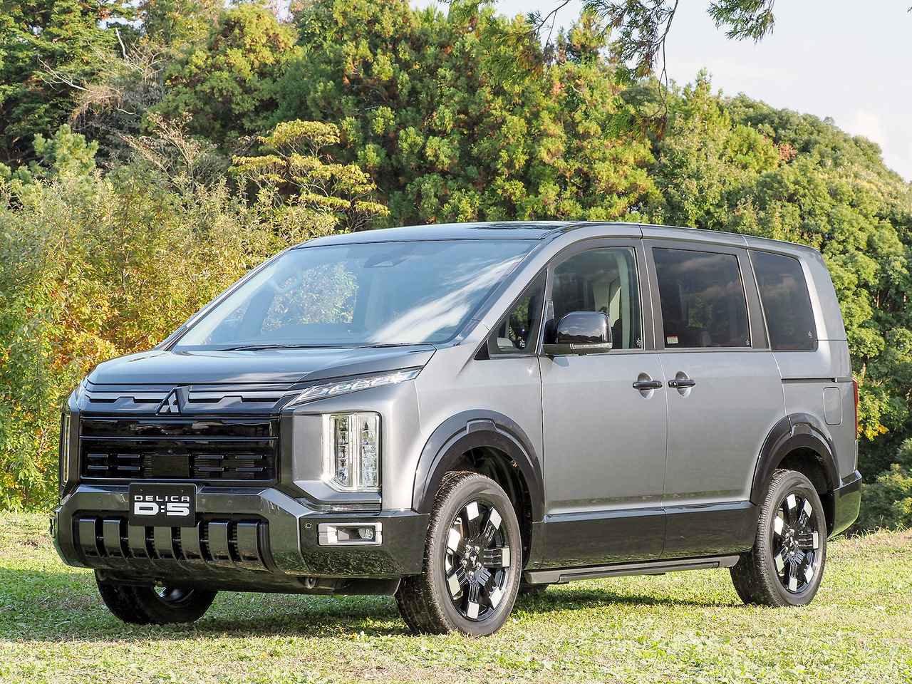 大幅改良された三菱 デリカD：5を2026年1月に発売開始 (2/2) - Web