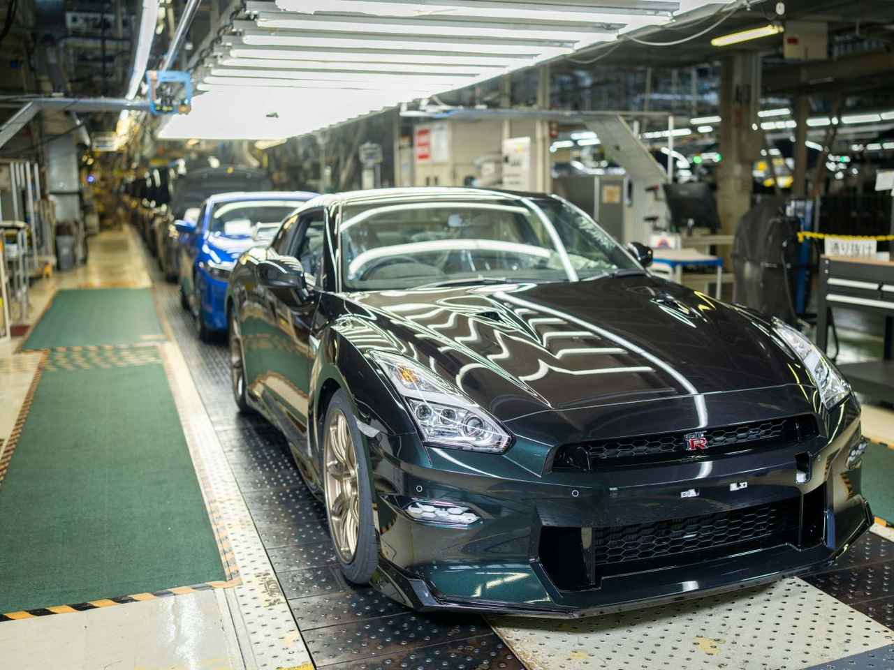 画像: 18年の歴史に幕、同時に新たな「GT-R」への挑戦が始まる。「R35 最終生産車」オフライン式にて日産CEO、かく語りき - Webモーターマガジン