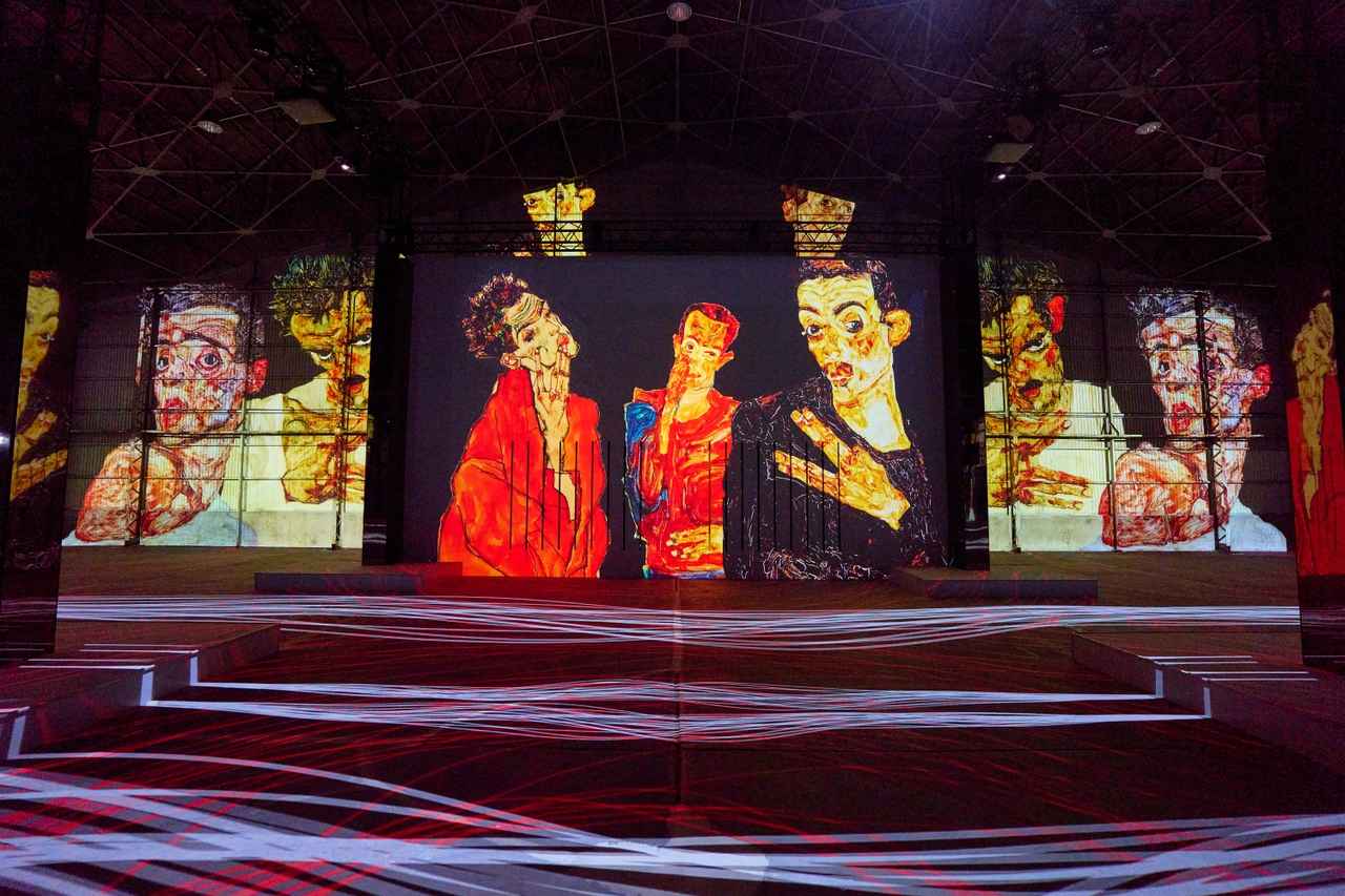 画像: 「エゴン・シーレ ： 黄金の影で」：スペシャルセクションでは、動乱のウィーン世紀末の内なる不安を視覚化した表現主義の世界を、エゴン・シーレの作品を中心に紹介。シーレ独自の緊張と孤独をたたえた作品をたどる旅。同世代の芸術家たちとの対話から、クリムトに連なる美学の系譜が解き明かされていく。