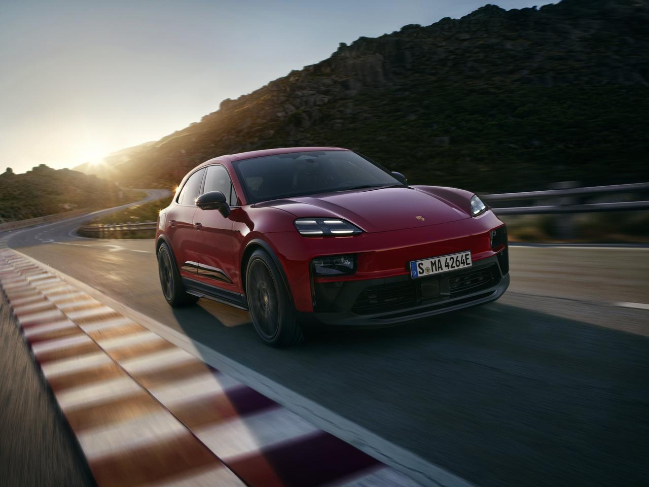 画像: ポルシェ マカン エレクトリックに「GTS」が登場、俊敏なドライビングダイナミクスが特徴 - Webモーターマガジン