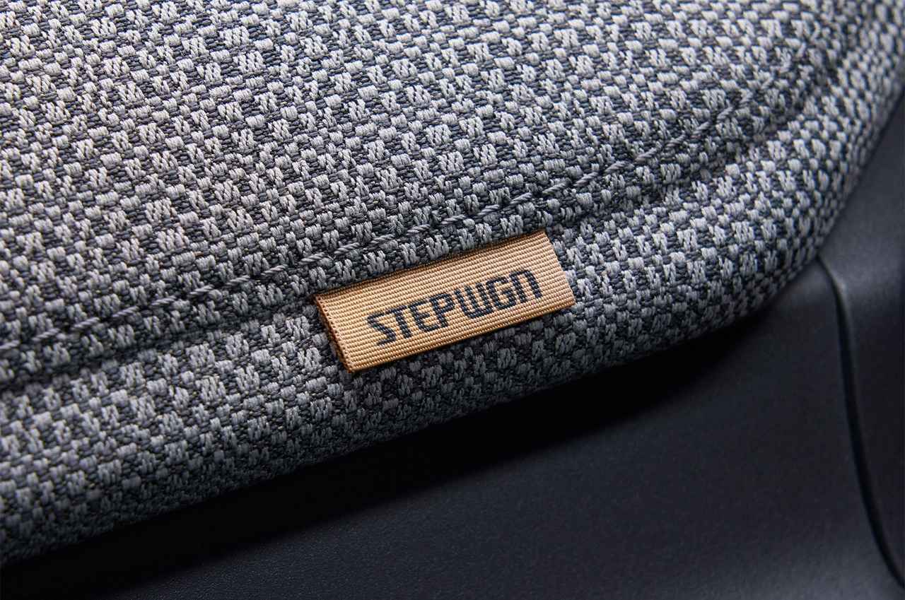 画像: 30周年専用STEP WGNブランドタグ