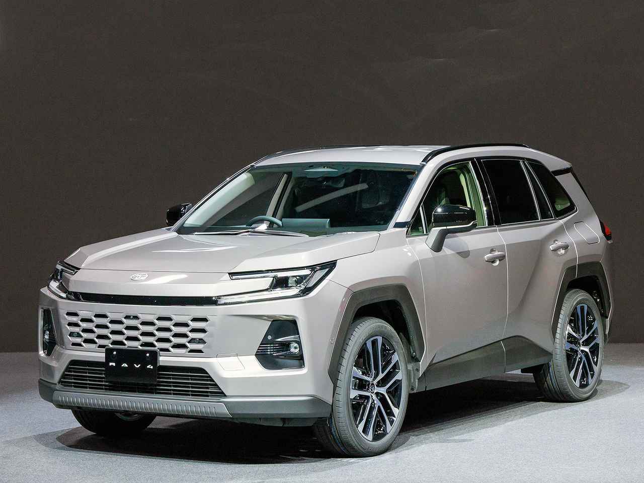 画像: トヨタ 新型「RAV4」を世界初公開。多様なニーズに対応して3つのスタイルを設定 - Webモーターマガジン