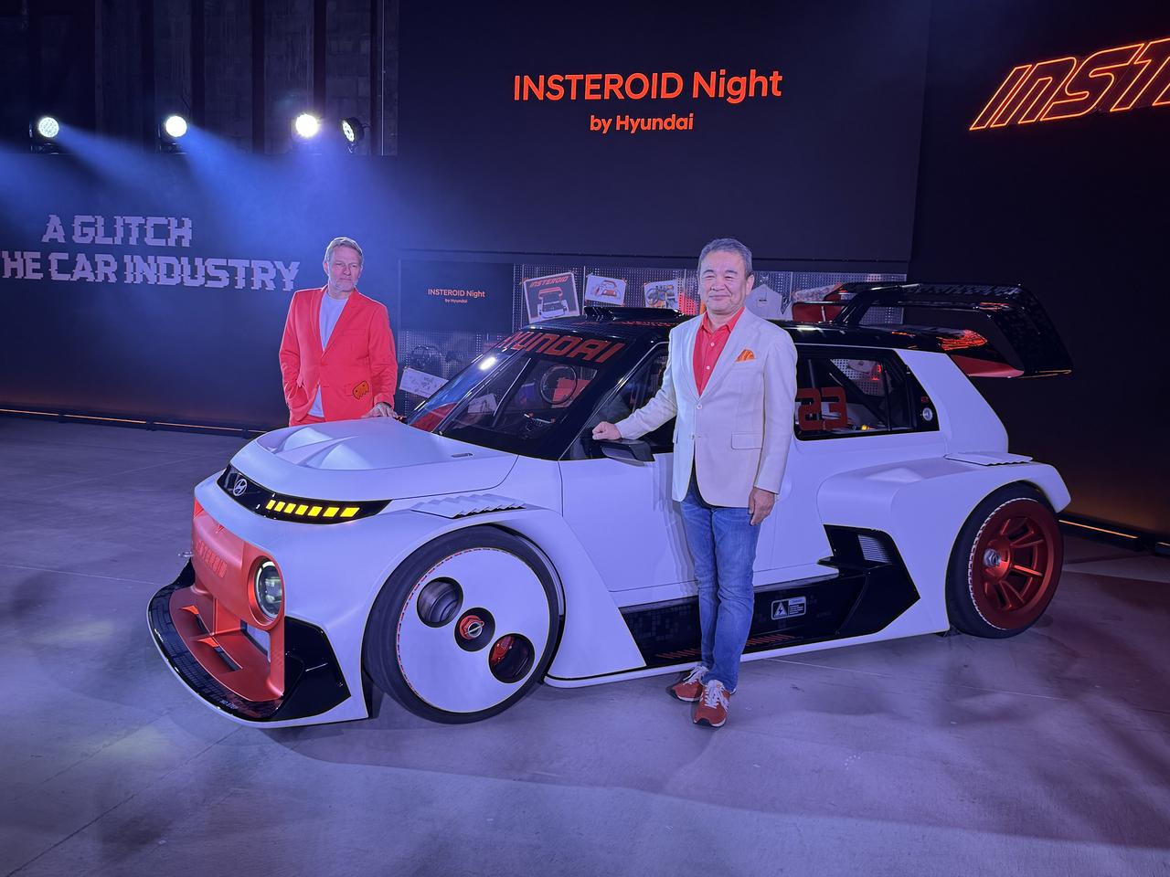 画像: イベントに登壇したヒョンデデザインセンターのサイモン・ロスビーセンター長(左)とヒョンデ モビリティ ジャパンの七五三木社長。