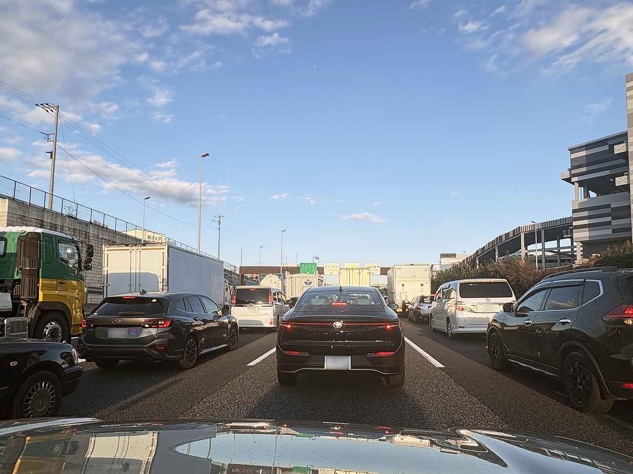 画像: 【高速道路情報】年末年始期間の高速道路における渋滞は、下り・上りとも1／2〜3が大渋滞！ - Webモーターマガジン