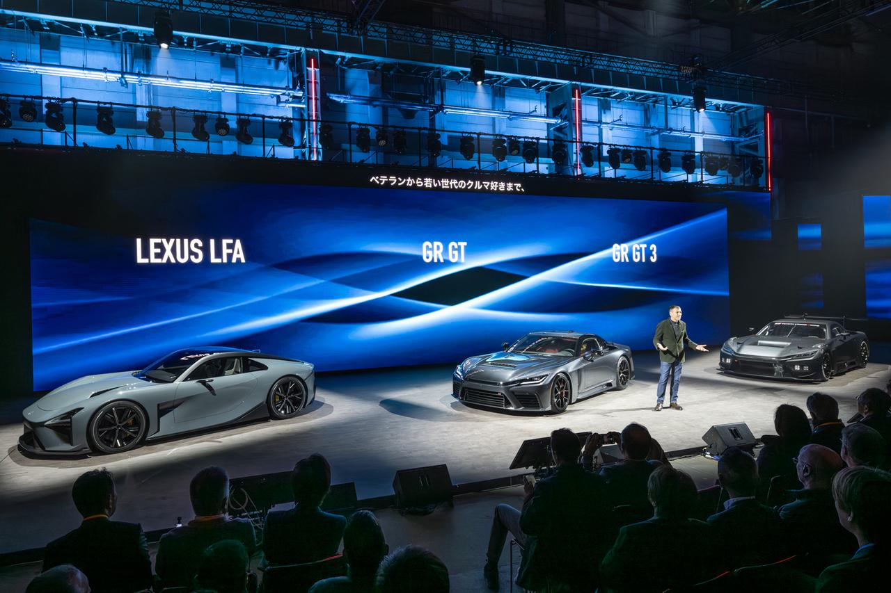 画像: 2025年12月5日にトヨタのウーブン・シティでスポーツモデルのフラッグシップが世界初公開された。