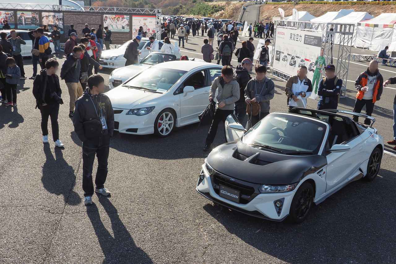 画像: モデューロと無限 のアクセサリー装着者が展示されていた。