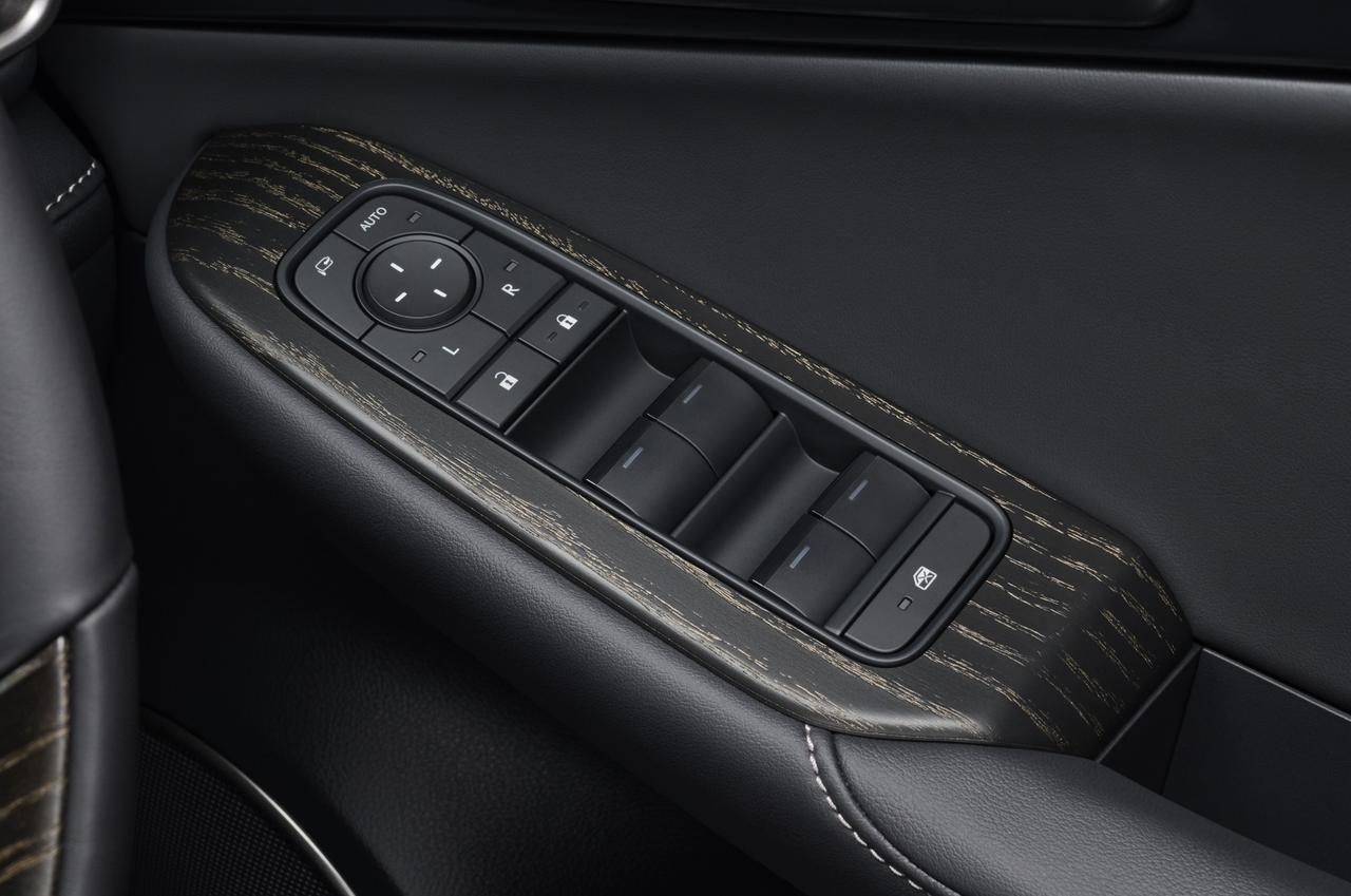 画像 : 22番目の画像 - レクサスISが一部改良2026 - Webモーターマガジン