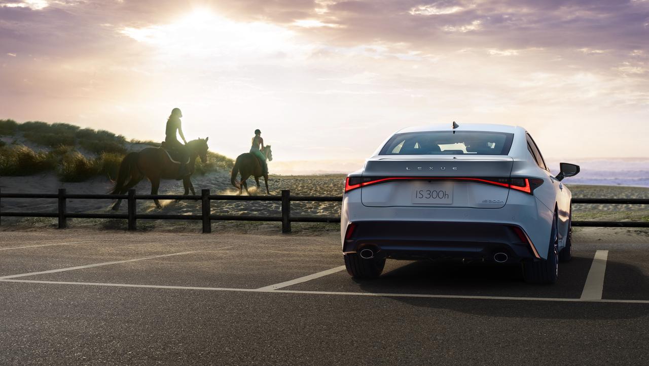 画像 : 44番目の画像 - レクサスISが一部改良2026 - Webモーターマガジン