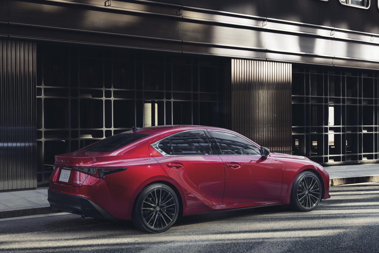 画像 : 41番目の画像 - レクサスISが一部改良2026 - Webモーターマガジン