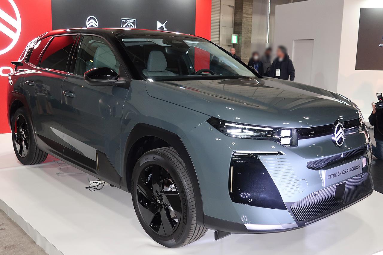 画像: 2025年4月にワールドプレミアされた2代目「シトロエン C5 エアクロス」。日本登場はもうすぐ。