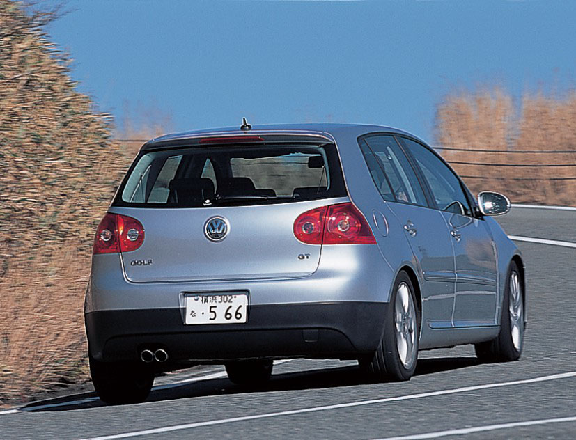 画像: GT TSIの性格はどちらかというとGTIに近い。その走り味もさることながら、性能的に見てもGTIに迫るものがある。GT TSIとGTIのパワー差は30ps。