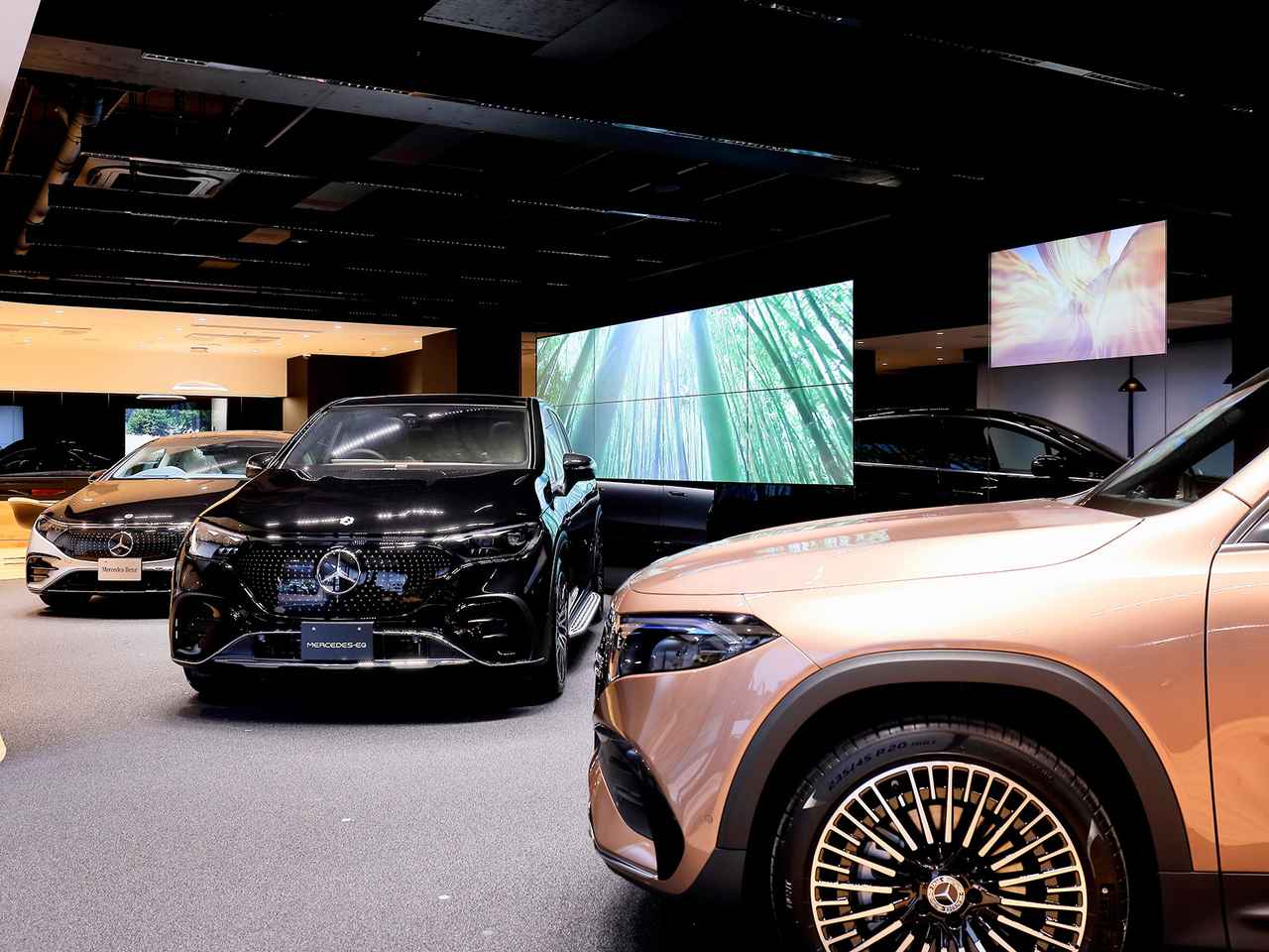 画像: ヤナセが都内初となるメルセデス・ベンツの電気自動車EQシリーズ専門ショールーム「メルセデス EQ 青山」をオープン - Webモーターマガジン