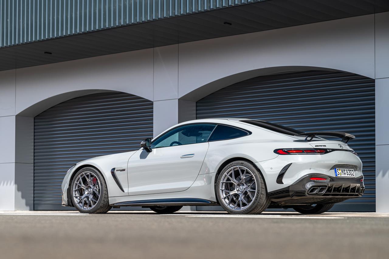 画像 : 4番目の画像 - メルセデスAMG GT 63プロ 4マティック＋ - Webモーターマガジン