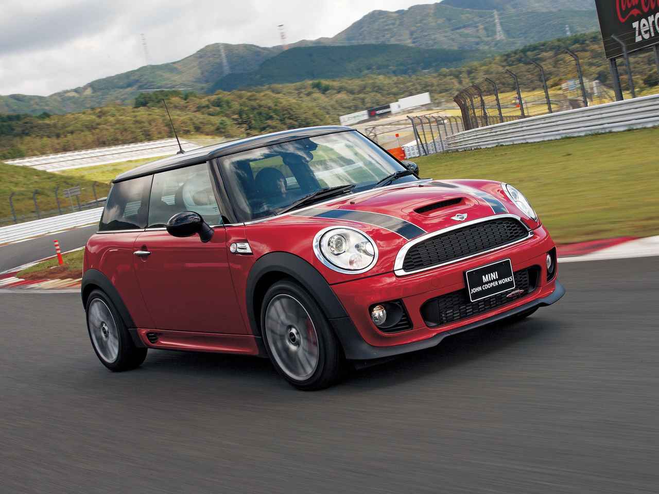 画像: サーキットを軽快に駆け抜けたMINI JCW 【10年ひと昔の新車】 - Webモーターマガジン