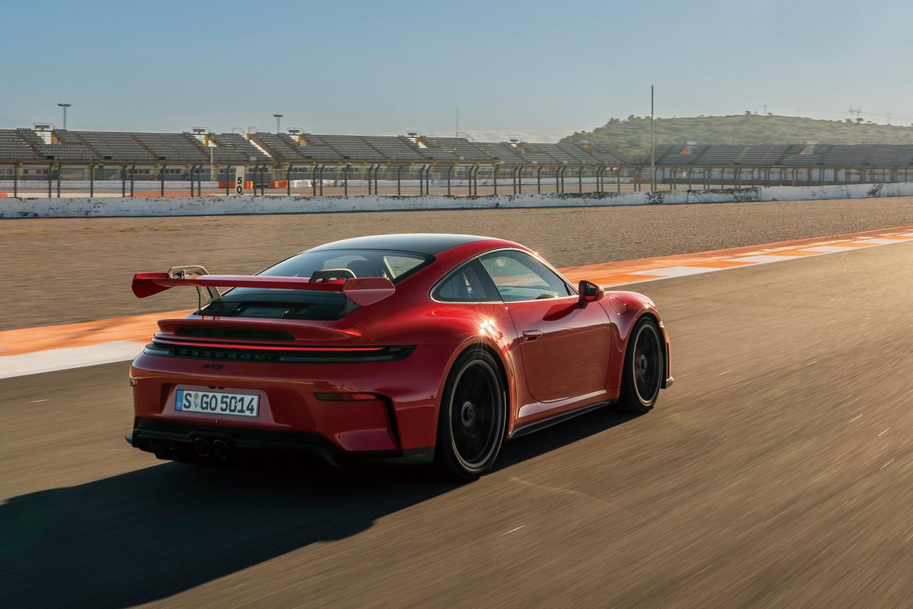 画像: 510ps／410Nmを発生する4L自然吸気エンジンを搭載するポルシェ 911 GT3。