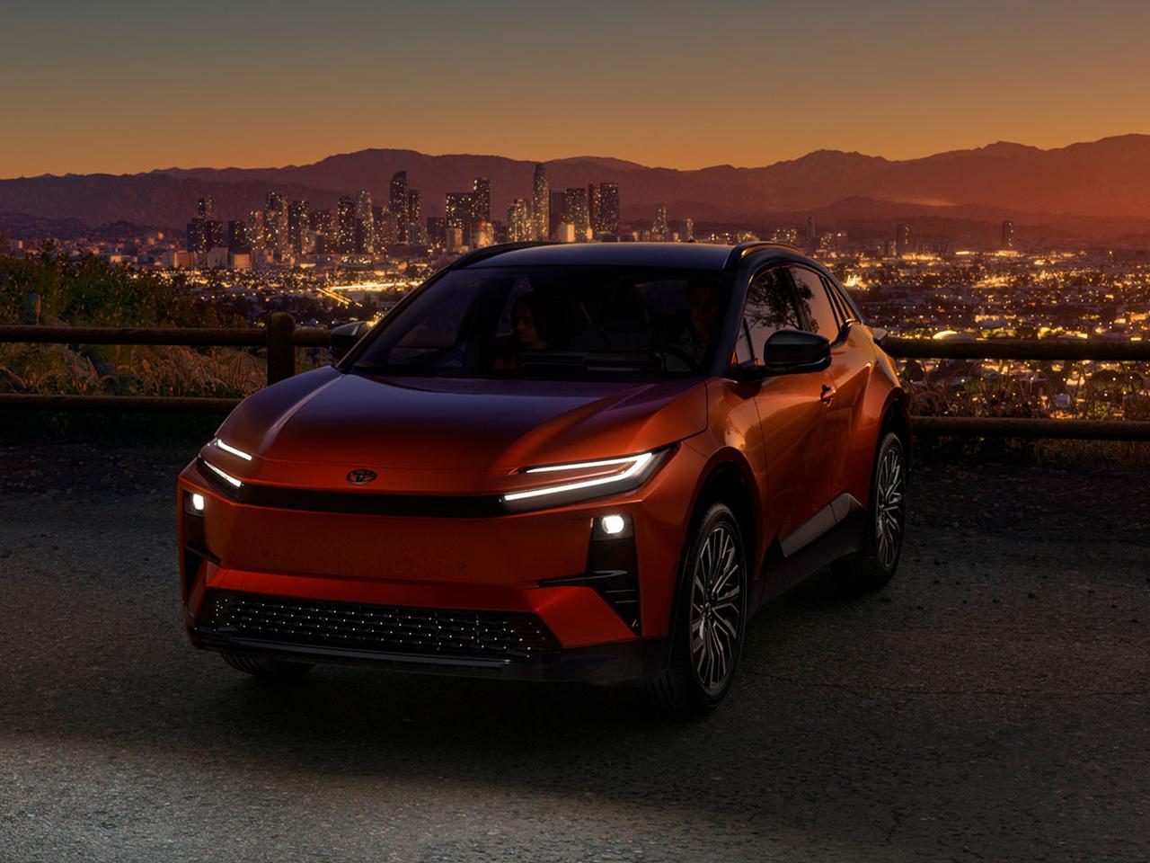 画像: トヨタ新型「C-HR」が北米デビュー。航続距離約464kmのBEVコンパクトSUV - Webモーターマガジン