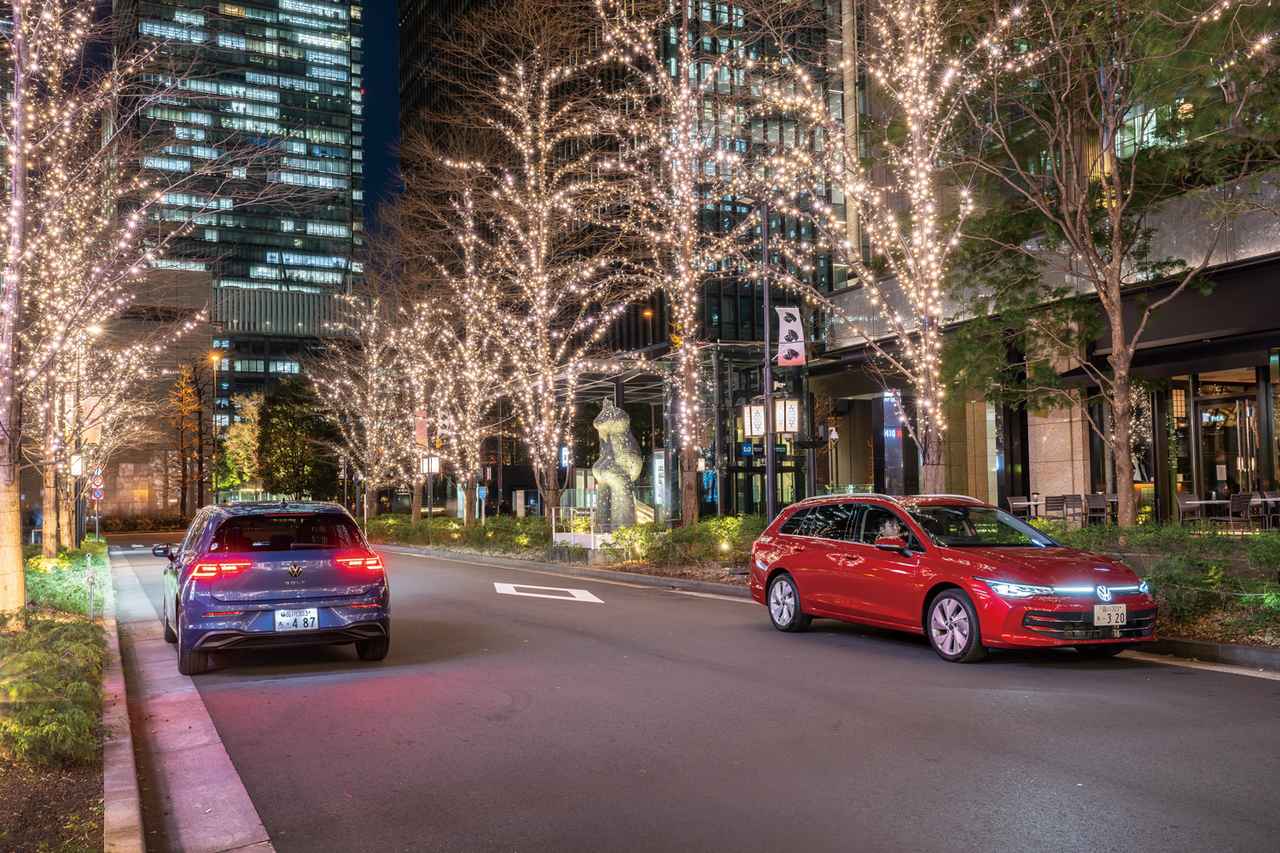 画像: 今回の試乗車、フォルクスワーゲン ゴルフ eTSI アクティブ（左）とゴルフ ヴァリアント eTSI スタイル。