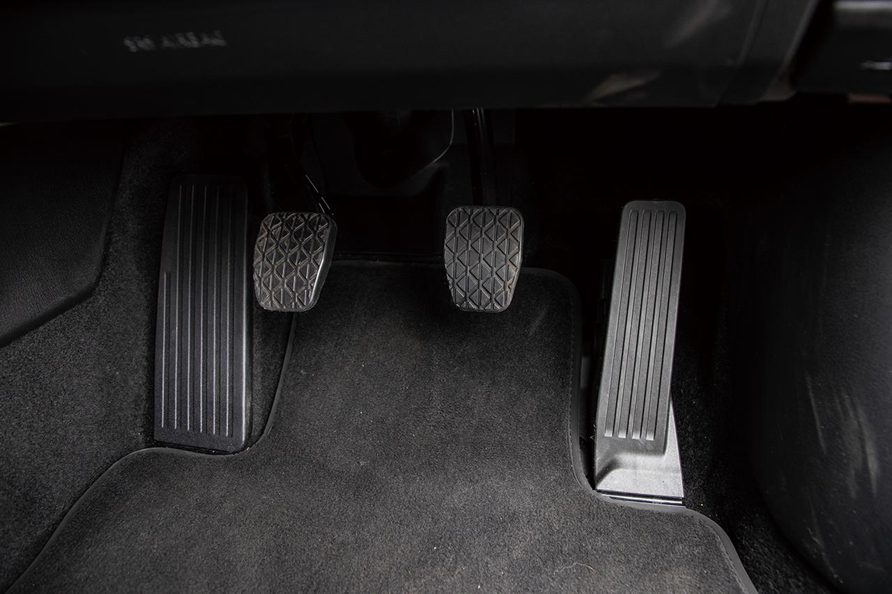 画像 : 22番目の画像 - シビック RSとマツダ3 ファストバック Xツーリング - Webモーターマガジン