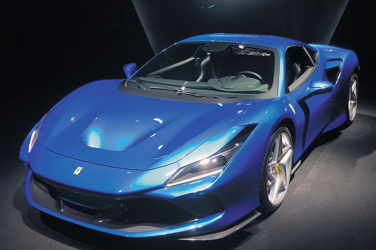 画像: 歴代のV8搭載フェラーリをオマージュして作られた、F8トリブート。現代的なテクノロジーが盛り込まれた。