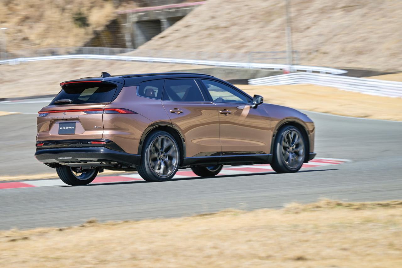 画像2: エステートの登場を待っていたユーザーも多いはず。クラウンシリーズの大トリにふさわしい高い完成度だった。