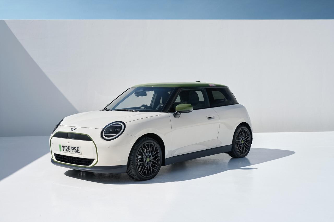 画像 : 11番目の画像 - MINIが日本初公開のコンセプトカー「THE SKEG」と新モデル「MINI GP INSPIRED EDITION」を発表 - Webモーターマガジン