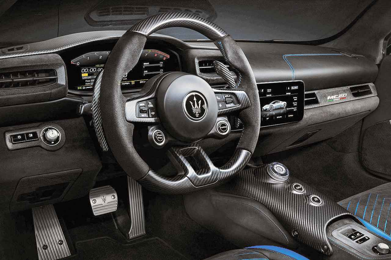 画像: 奇をてらわない現代的なコクピット。インテリアはドライバー中心に操作しやすいようにデザインされている。