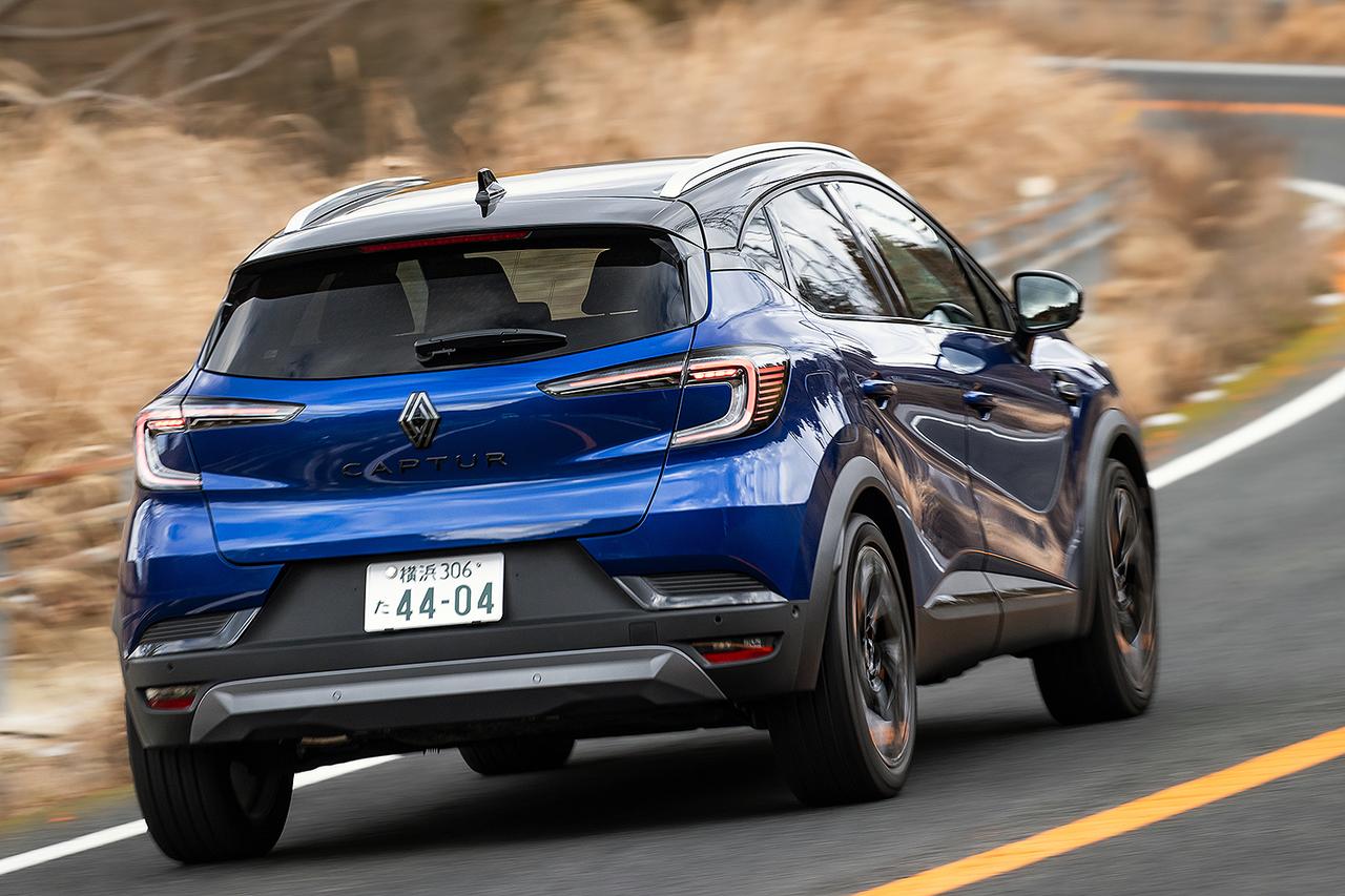 画像: 7速DCTはパドルシフトも備わるので、ワインディングロードなどではマニュアルシフトで走りを楽しむこともできる。