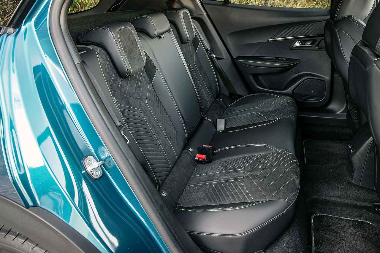 画像 : 13番目の画像 - プジョー2008 写真蔵 - Webモーターマガジン