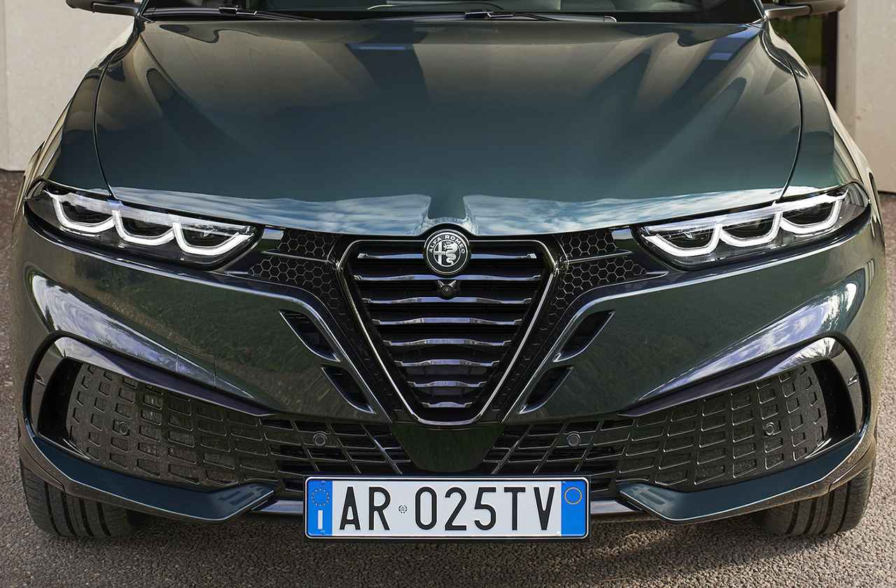 画像: フロントデザインは、従来型からかなり変更された（写真は欧州仕様）。