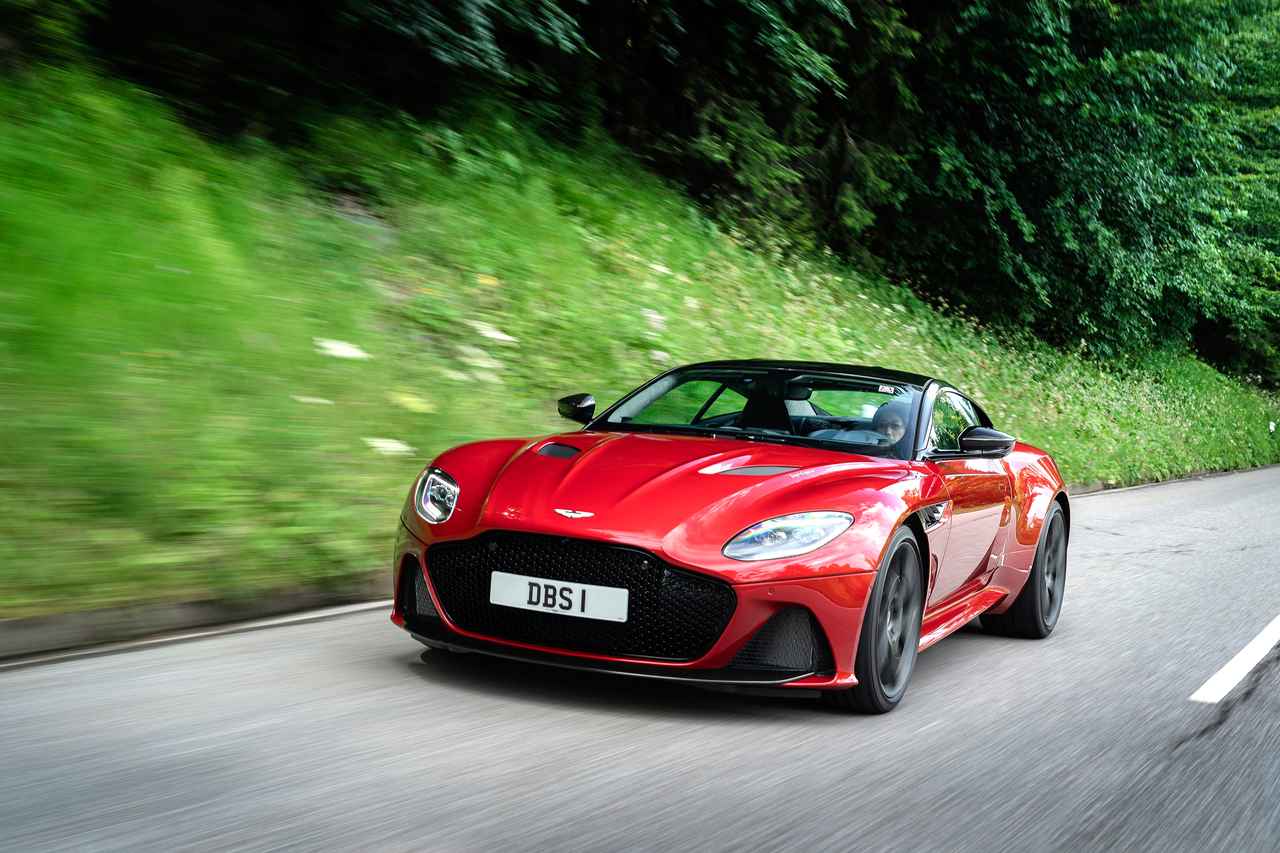 画像: 【試乗】アストンマーティン DBS スーパーレッジェーラには獰猛さと気品が見事に共存 - Webモーターマガジン