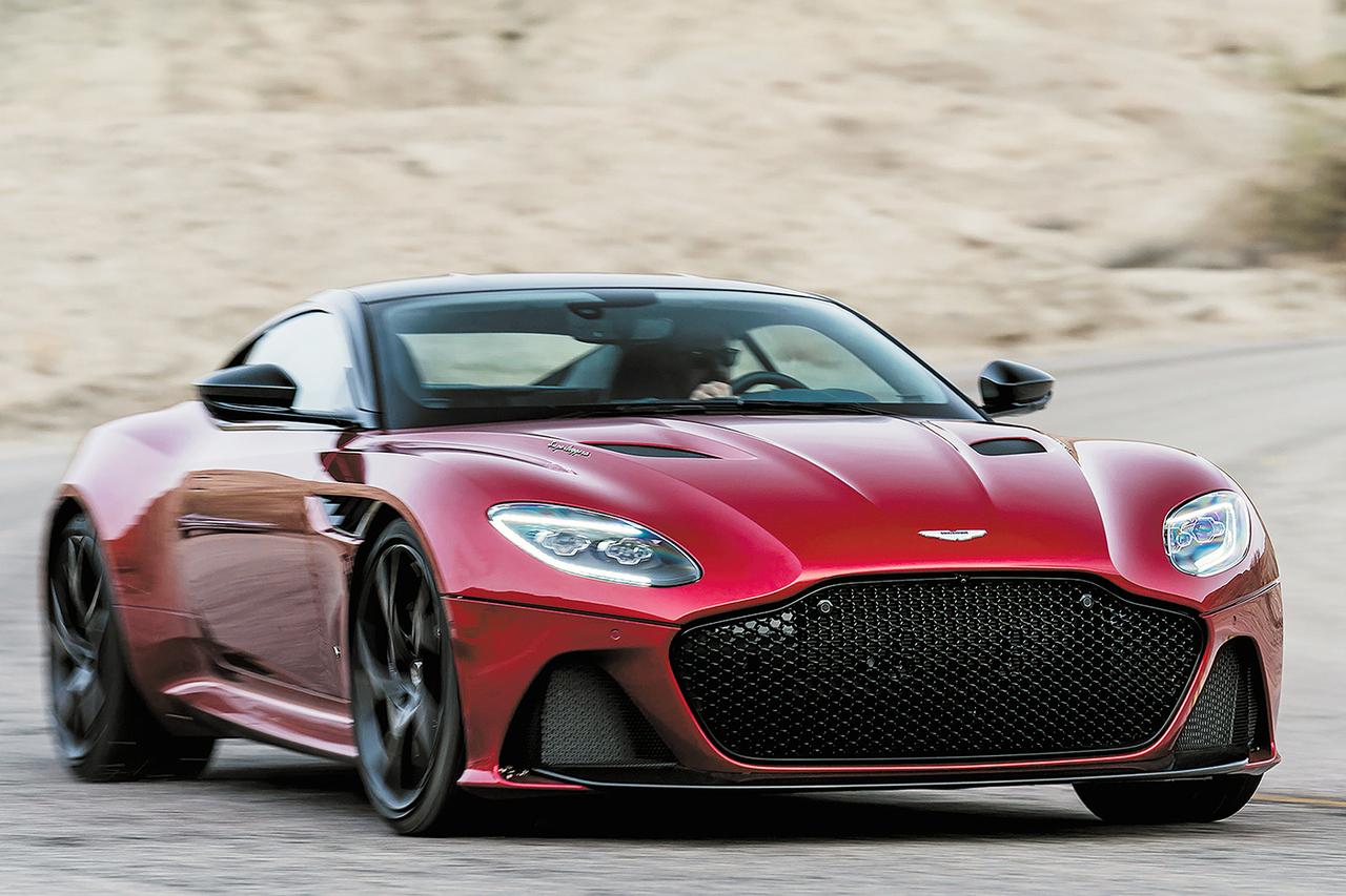 画像: DB11よりパワーアップされた5.2LのV12ツインターボにより、最高速は約340km／h、0→100km／h加速は3.4秒を誇る。