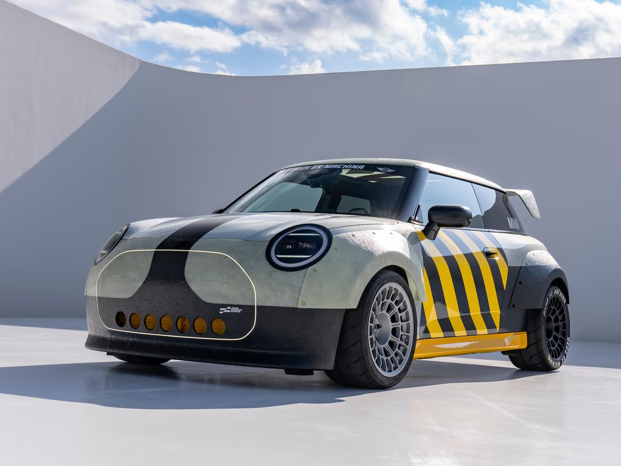 画像: MINIが日本初公開のコンセプトカー「THE SKEG」と新モデル「MINI GP INSPIRED EDITION」を発表 - Webモーターマガジン