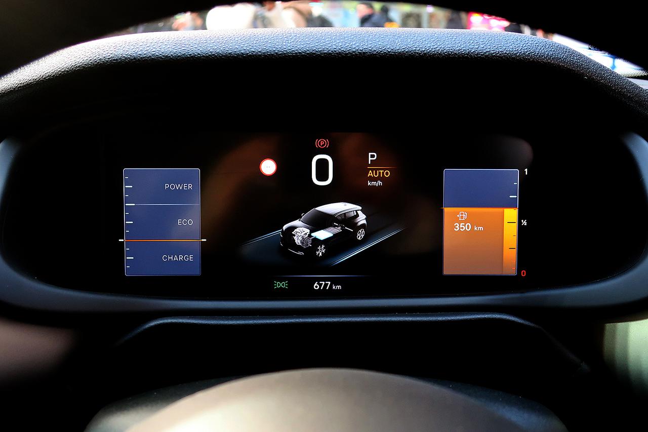 画像 : 8番目の画像 - ジープ アベンジャー 4xe ハイブリッド - Webモーターマガジン