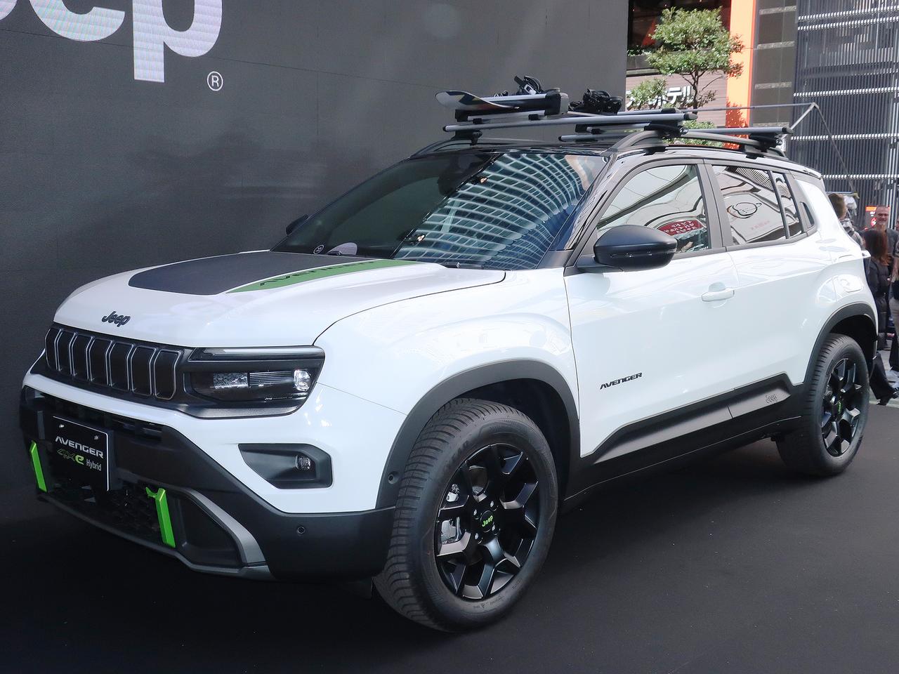 画像: ジープ アベンジャーに「4xe ハイブリッド」が登場。日本仕様のジープ車では初の4WD ハイブリッドモデル - Webモーターマガジン