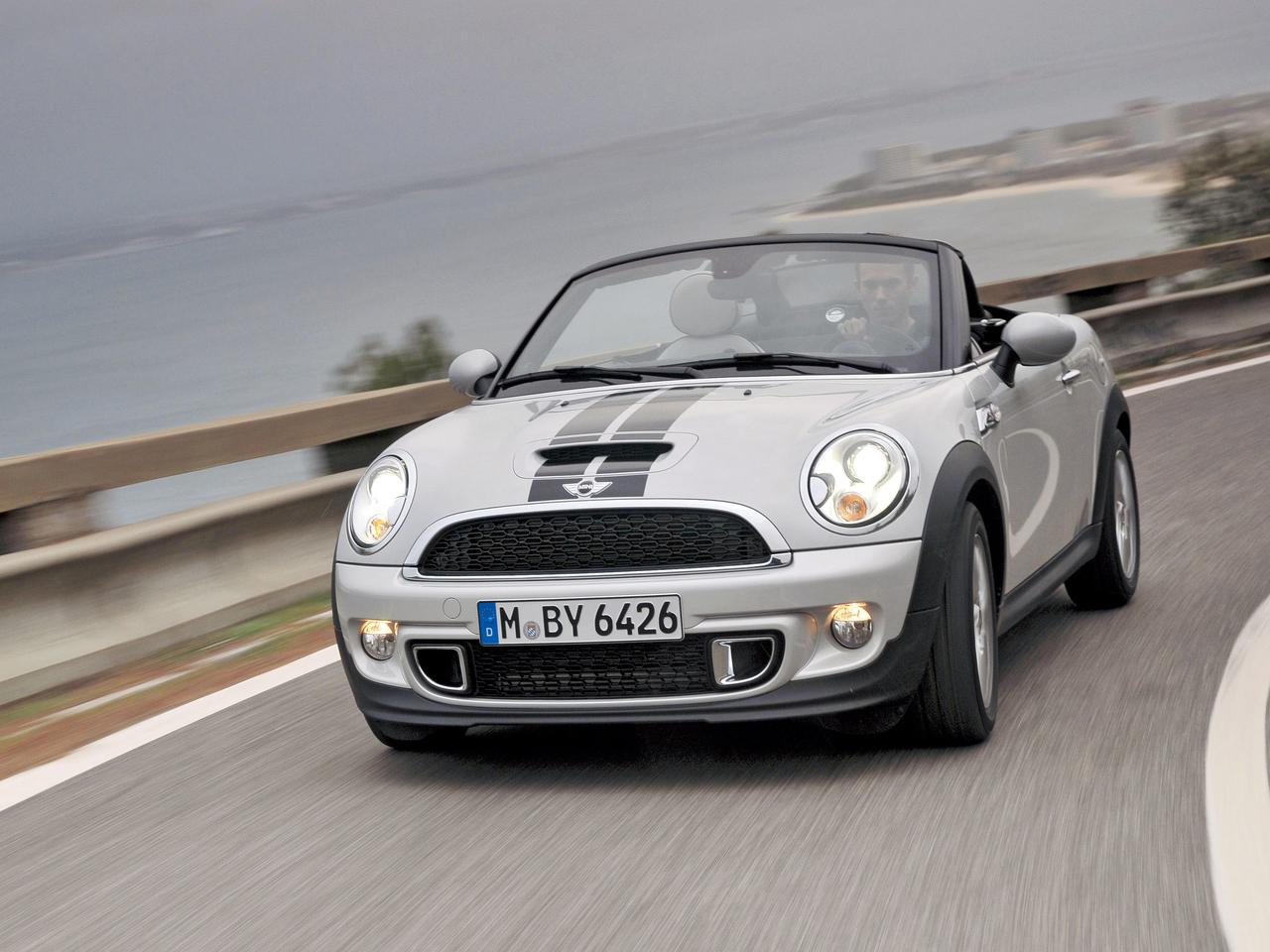 画像: MINI ロードスターはMINI コンバーチブルと違う車種。英国精神で開発されたオープンカーだった【10年ひと昔の新車】 - Webモーターマガジン