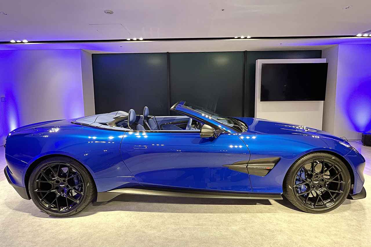 画像: 本国発表の翌日には日本でもお披露目された、オープンモデルのヴォランテ。こちらも生産台数は限定で年間1000台以下とされている。