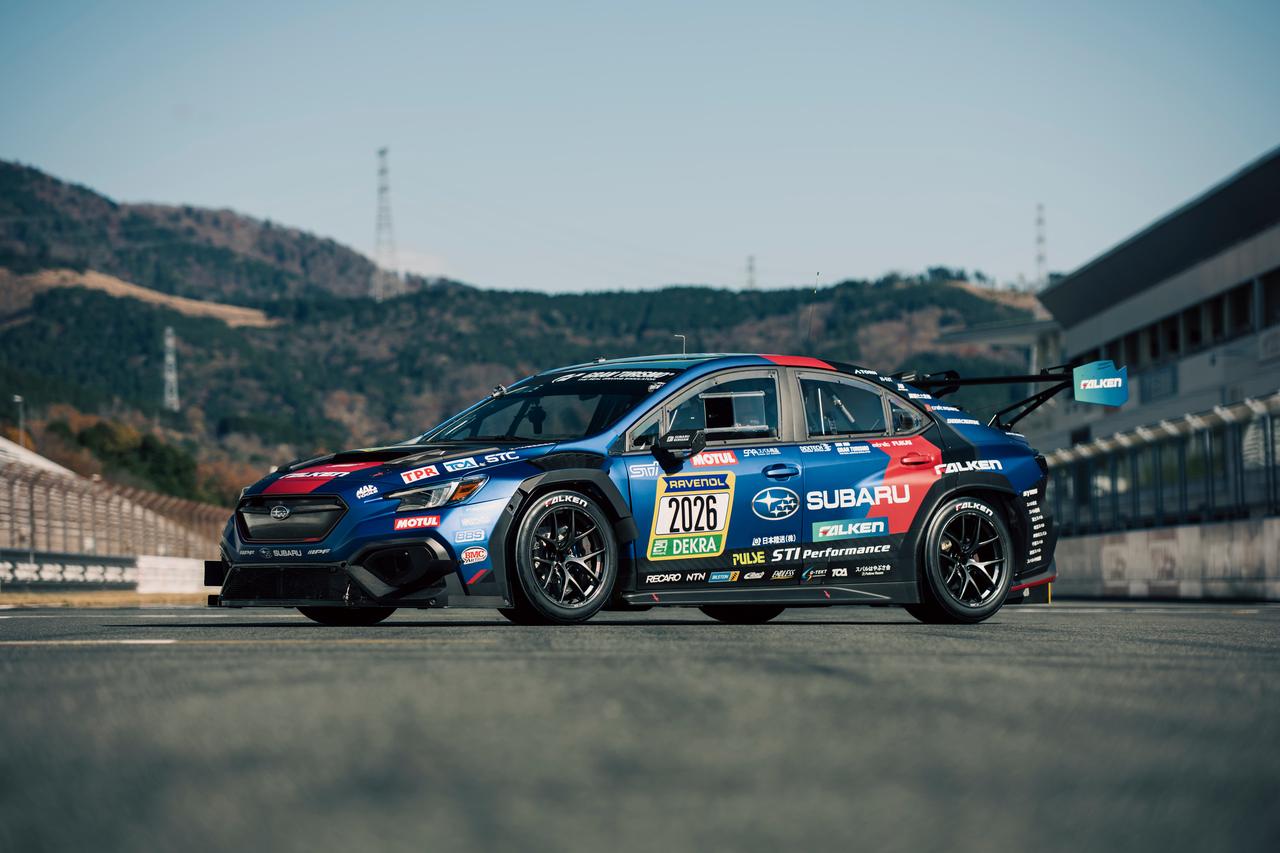 画像: 2026年第54回ニュルブルクリンク24時間レース参戦マシン「SUBARU WRX NBR CHALLENGE 2026」。「WRX S4」をベースに開発されている。