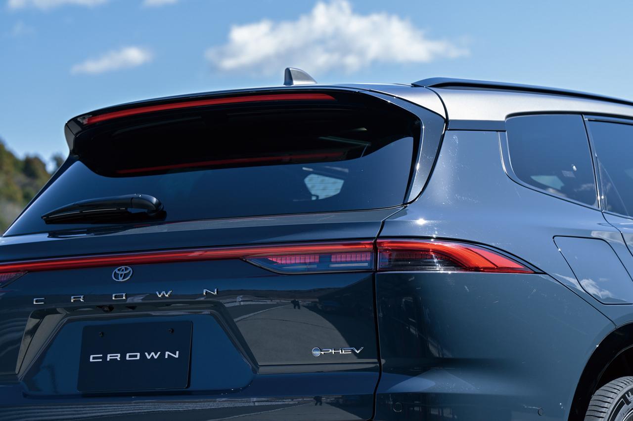 画像: クラウン エステートRS（PHEV）。