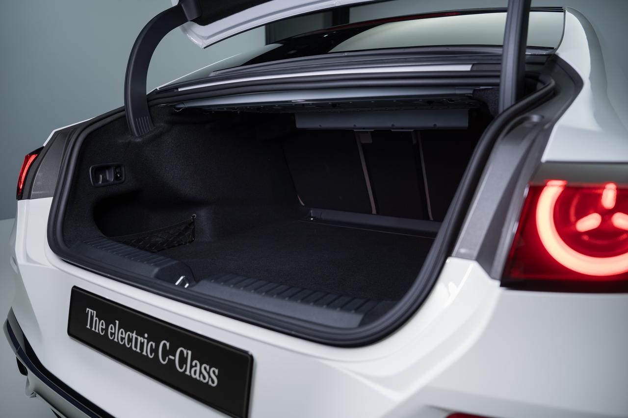 画像 : 21番目の画像 - メルセデス･ベンツ新型CクラスBEV - Webモーターマガジン