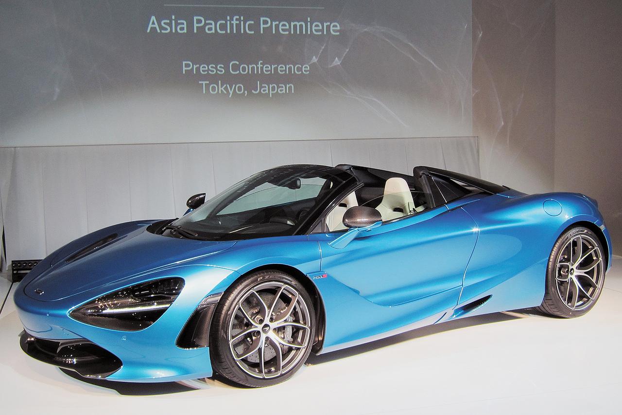 画像: リトラクタブルハードトップを採用したスパイダーも2019年に追加設定された。車速が50km／h以下なら走行中でも開閉可能だ。