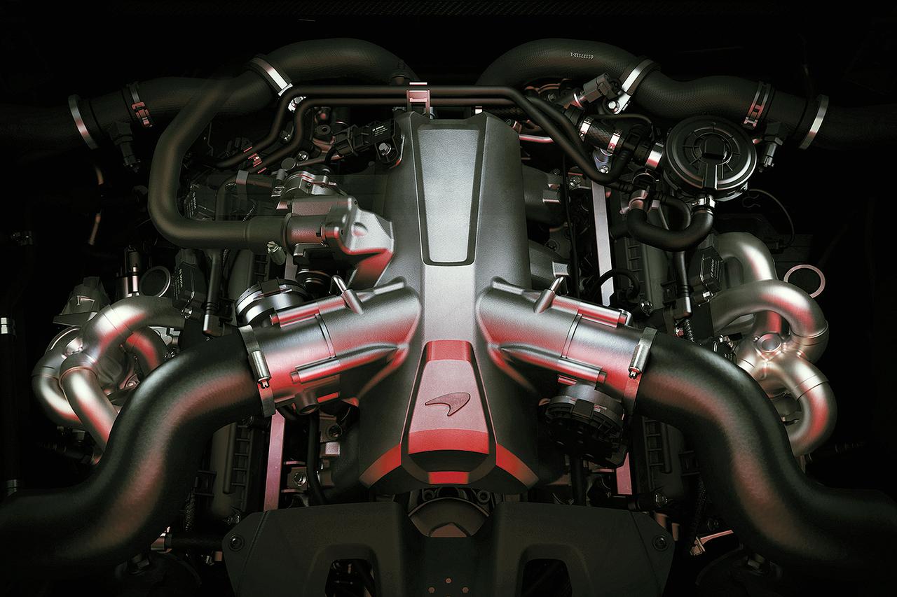 画像: 4Lに排気量アップされたV8ツインターボエンジンは、車名が示すように720psと770Nmのパフォーマンスを発揮する。