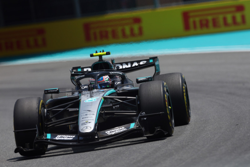 画像: F1第4戦マイアミGP予選でポールポジションを獲得したキミ・アントネッリ（メルセデス）。決勝ではミディアム→ハードの1ストップ戦略が最速と予想される。この戦略はセーフティカーなどにも柔軟に対応できる利点がある。