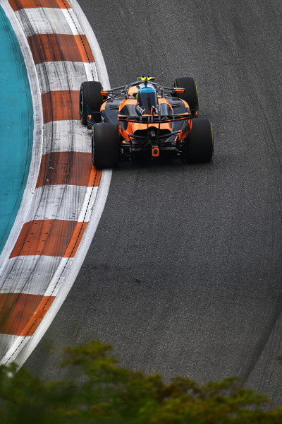 画像: F1第4戦マイアミGPスプリント。好スタートを決めてトップに立ち、そのまま逃げ切ったランド・ノリス（マクラーレン）。