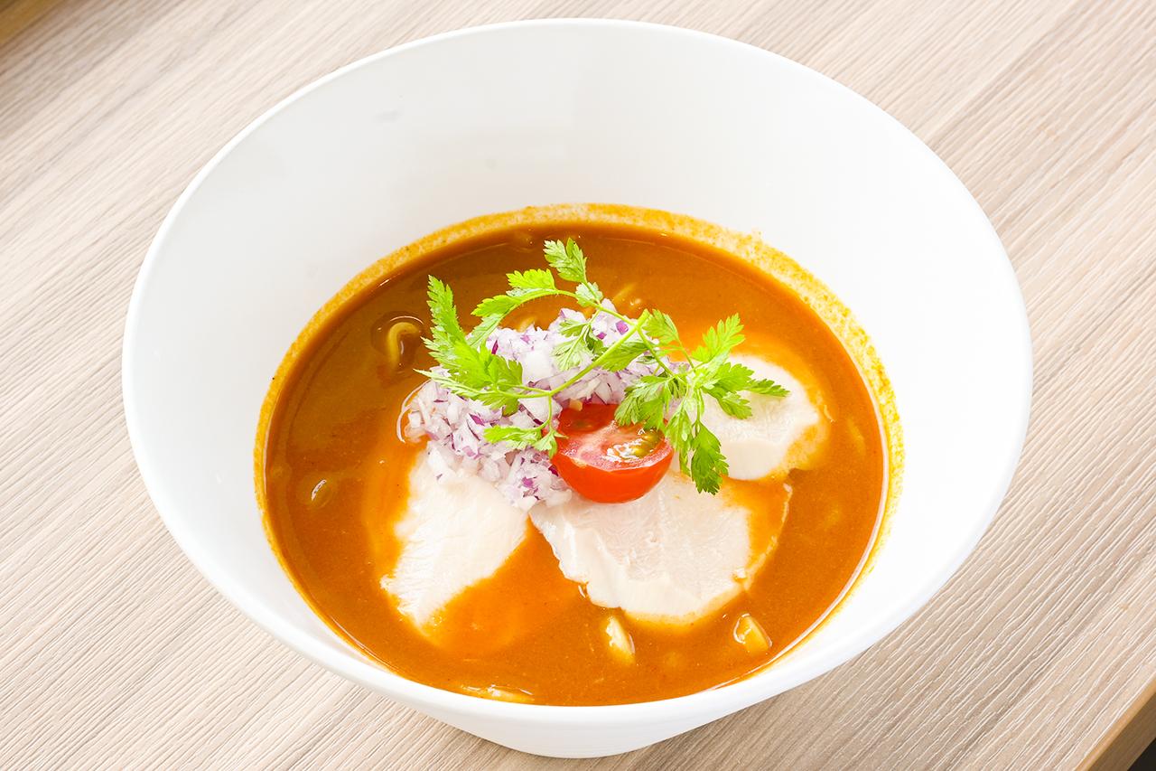 画像: 東京・神保町のオマール海老専門ラーメン店「海老丸らーめん」監修の「超濃厚オマール海老らーめん」（1450円）。