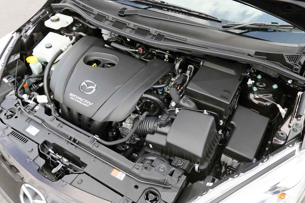 画像: 2Lエンジンと6速ATにスカイアクティブ技術を採用し、JC08モード燃費はクラストップの16.2km／Lを達成。