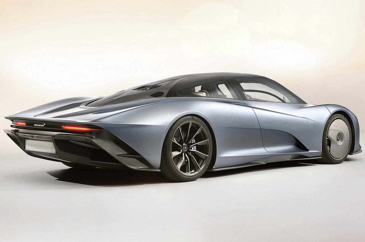 画像: まさに「スピードテール」という車名そのもののスタイリング。ボディはフルカーボンファイバー製だ。
