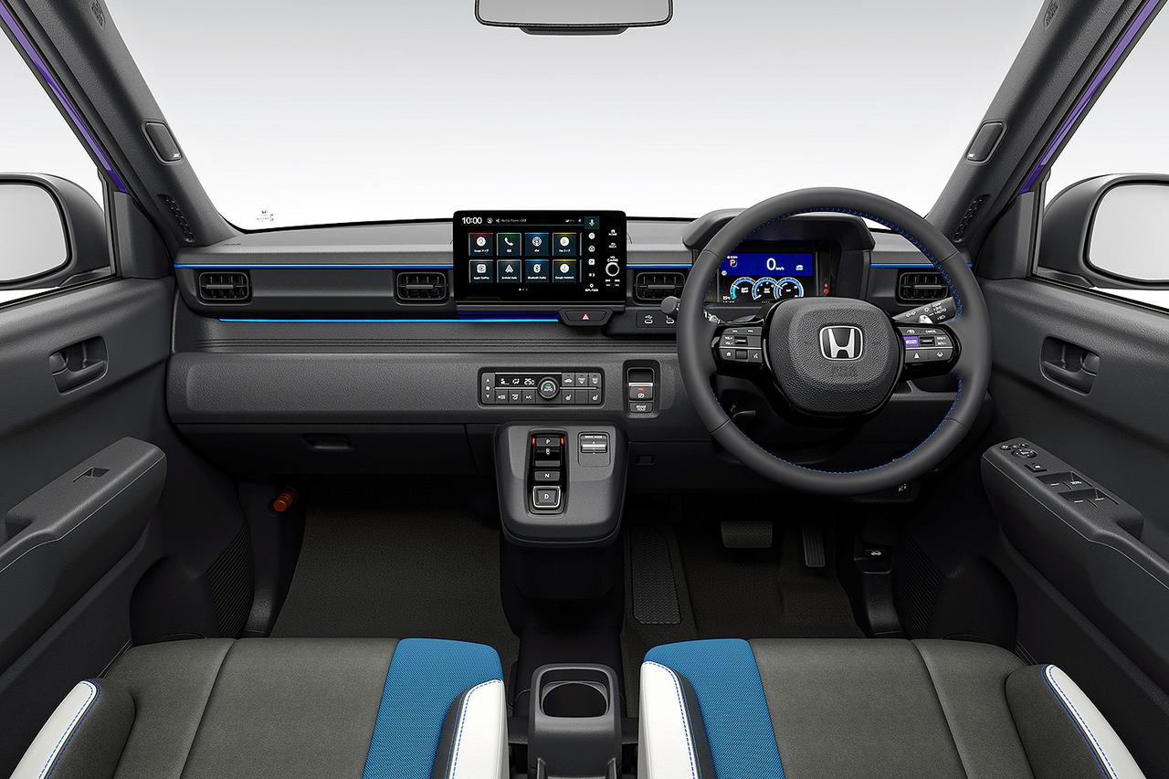 画像: インパネは水平基調で、運転に集中できる視界を実現している。ディスプレイオーディオはGoogle搭載。