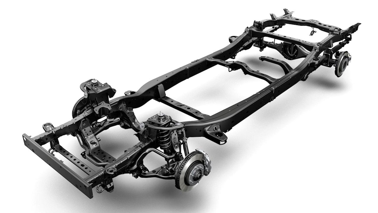 画像 : 6番目の画像 - トヨタ「ハイラックス」がフルモデルチェンジ！～屈強なボディに最新装備を凝縮し、王者の風格を体現～ - Webモーターマガジン
