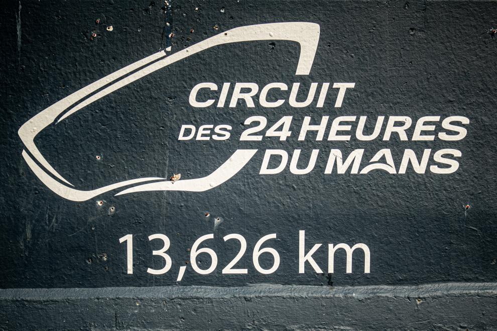 画像: このレースのために作られる13.626kmのサルテサーキット。ふだんは公道として使われている部分が多い。