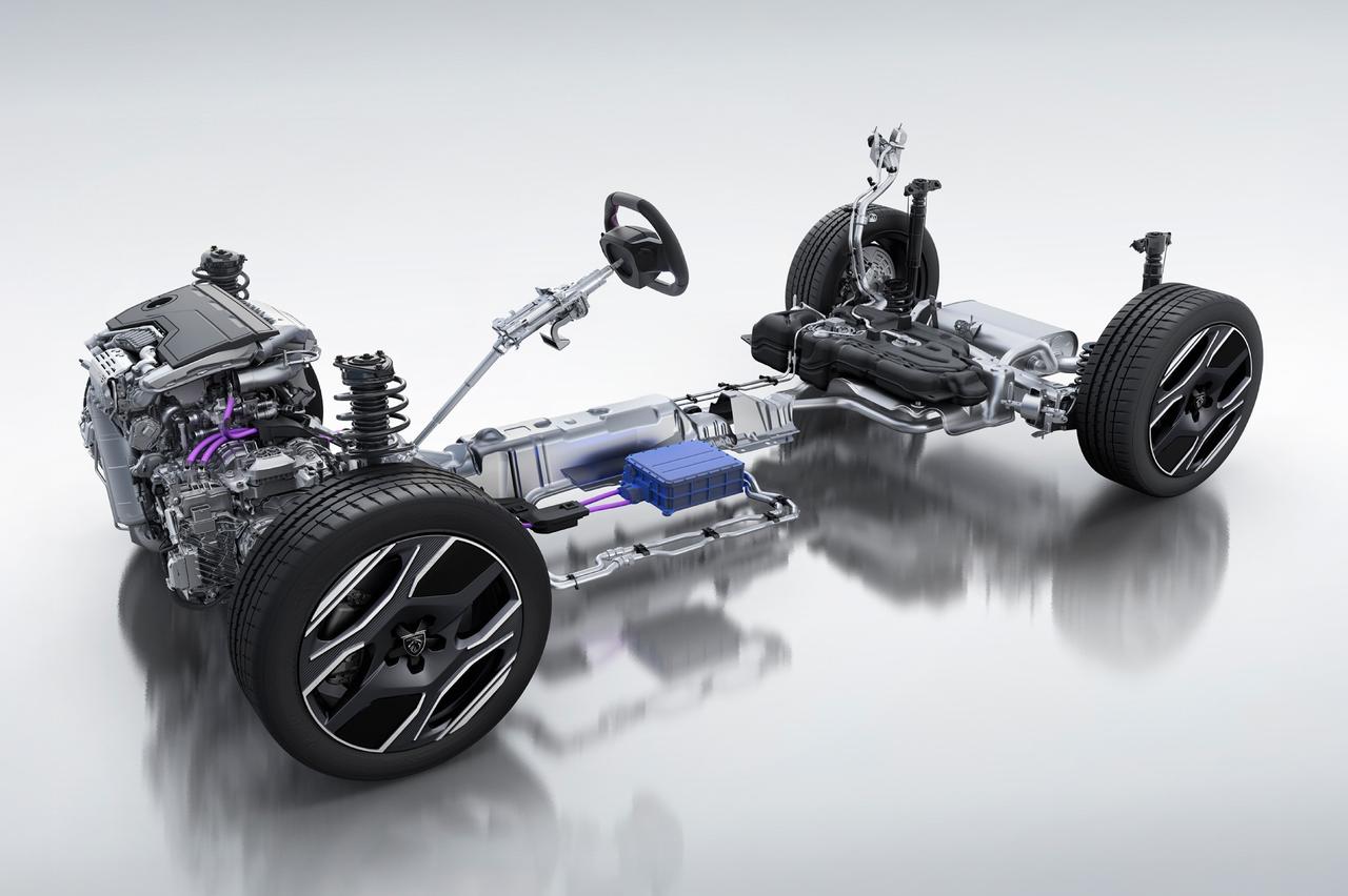 画像 : 6番目の画像 - プジョー「408 GT HYBRID」がデザインを一新して登場。光るライオンエンブレムが夜を駆ける - Webモーターマガジン